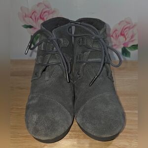 Toms Kala Wedge Size 9